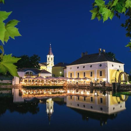Hotel Gabriella Tapolca Exterior foto
